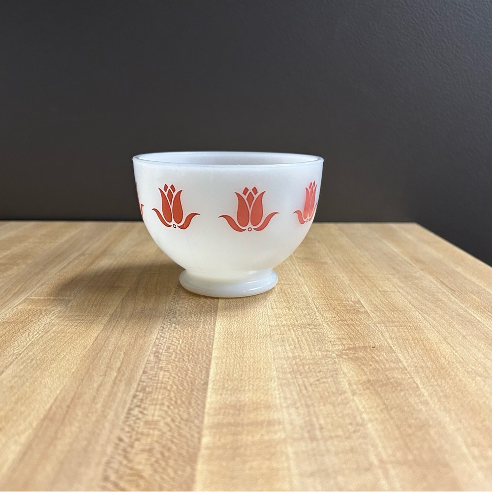 Fire King Tulip dip bowl. Excellent used condition. Hard to find